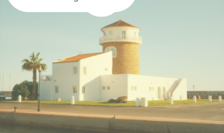 Portada con imagen del faro de almerimar